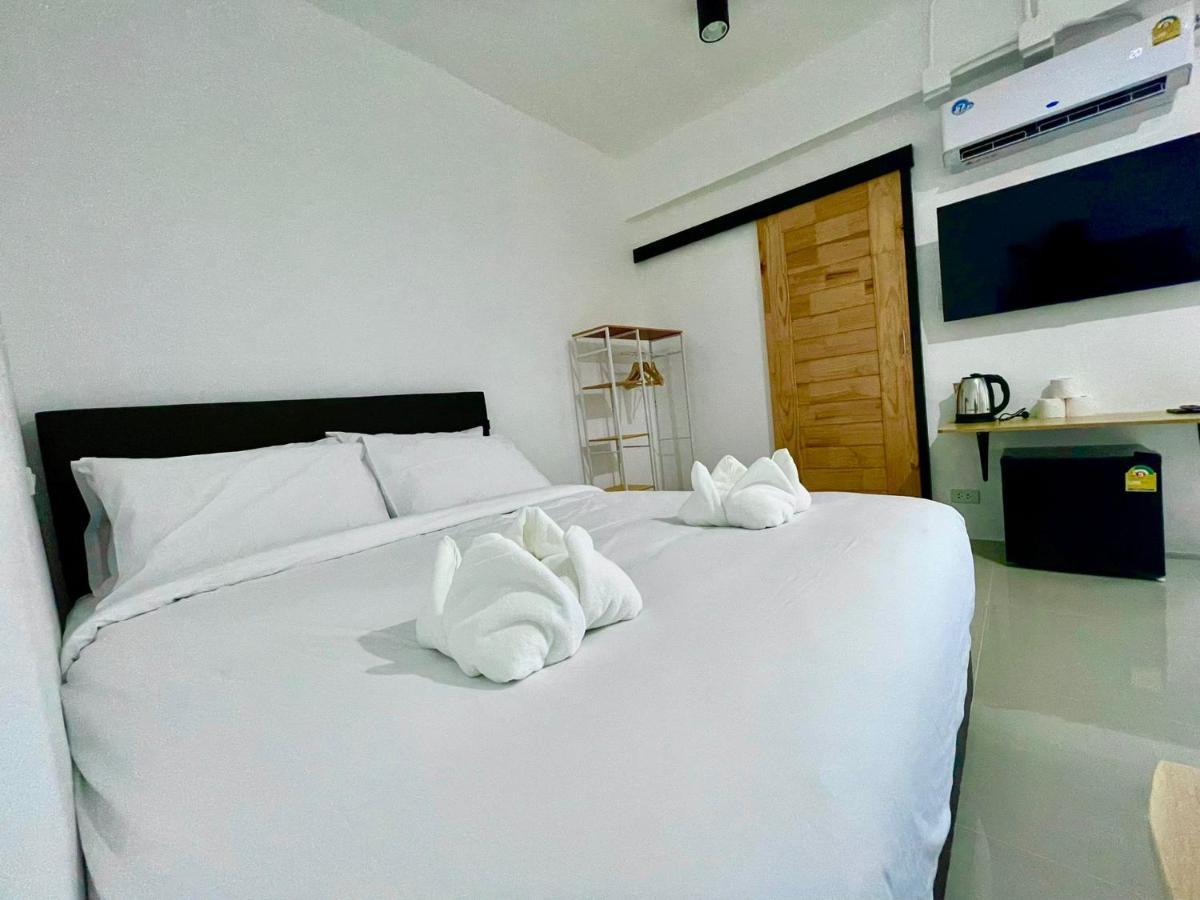 Laewan Guesthouse Baan Tai Exteriör bild
