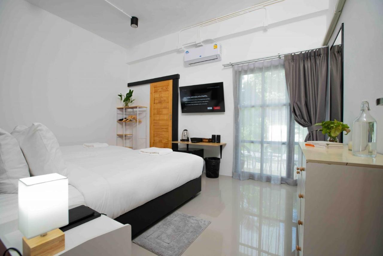 Laewan Guesthouse Baan Tai Exteriör bild