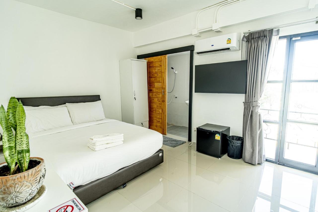 Laewan Guesthouse Baan Tai Exteriör bild